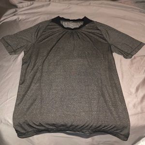 Men’s T-shirt size small
